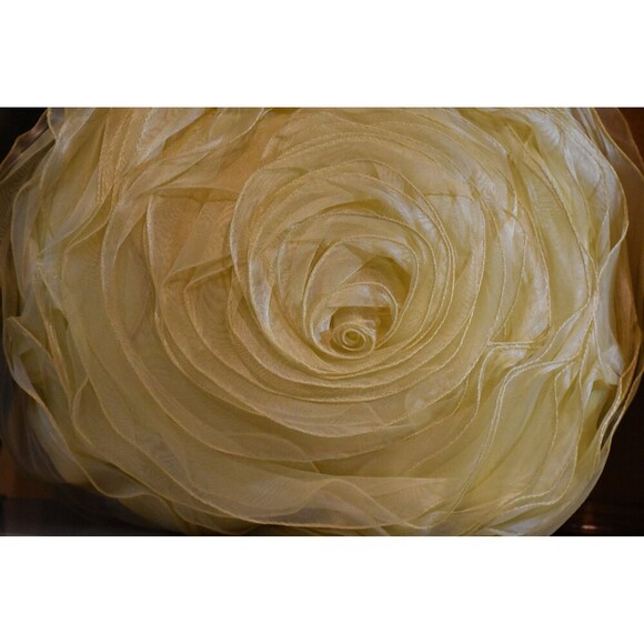 Elegant beautiful Yellowish Pearl Rose Weaving Silk Throw Pillows‎ - Picture 3 of 10